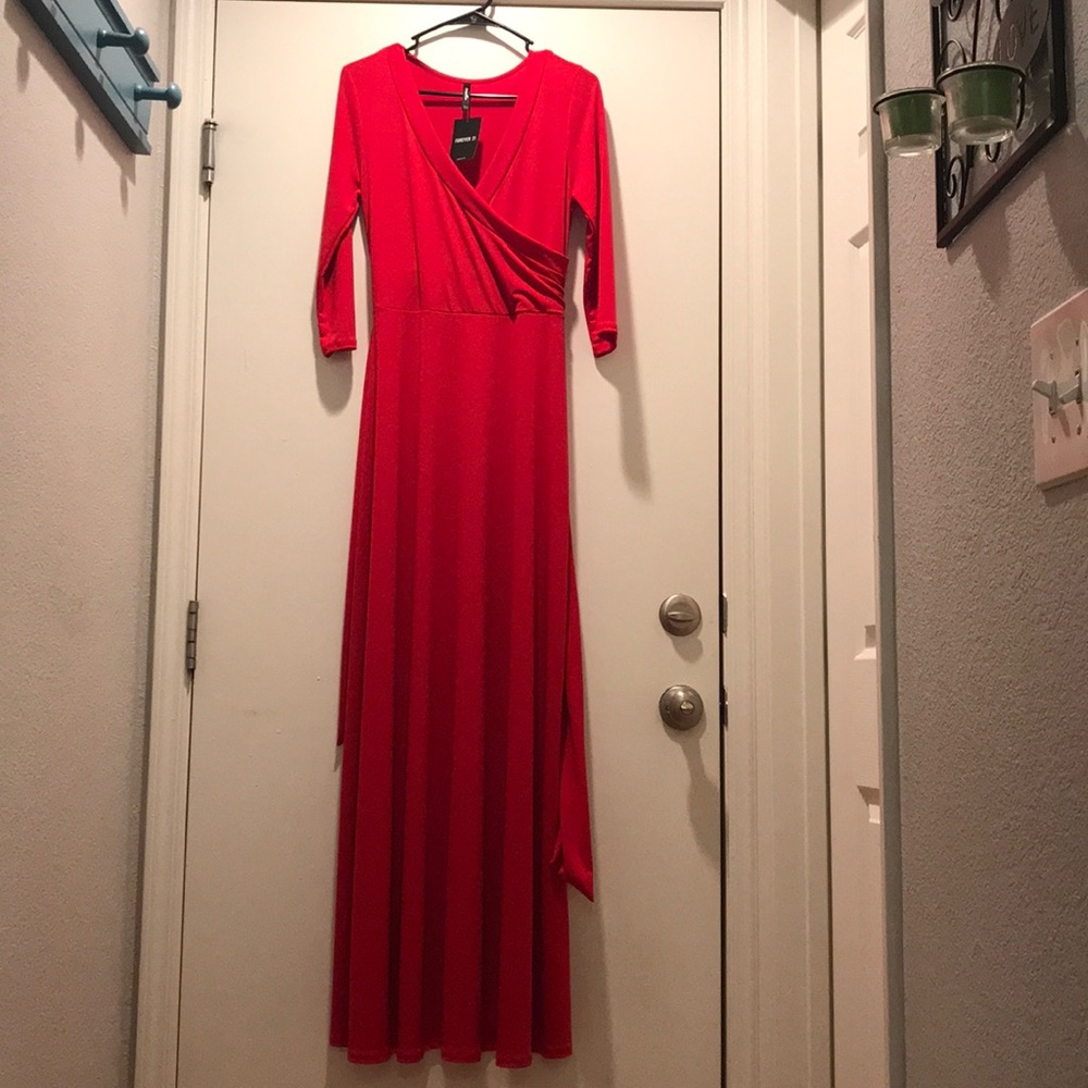 Women’s Forever 21 Red long Dress size Medium